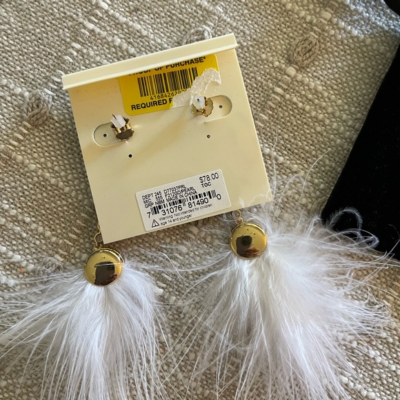NWT Nicola Bathie for Antonio Melani Pearl drop White Feather Earrings - Picture 4 of 5